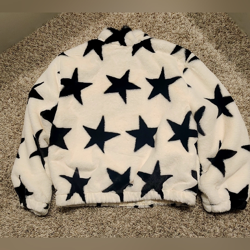 NWT Old Navy Black Star Pattern Faux Fur Puffer Jacket - Picture 9 of 10